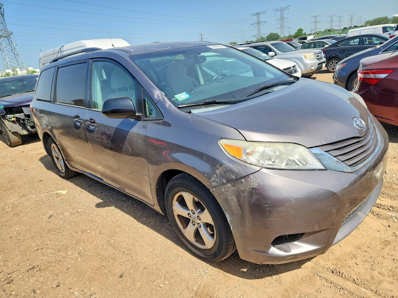 2015 TOYOTA SIENNA LE — снимка 4