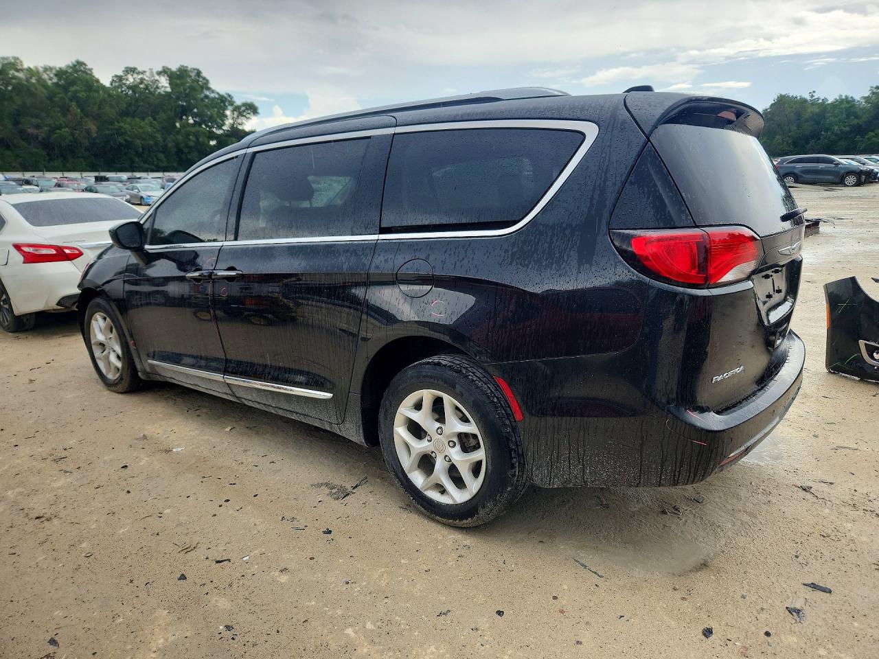 2017 CHRYSLER PACIFICA TOURING L PLUS — снимка 2