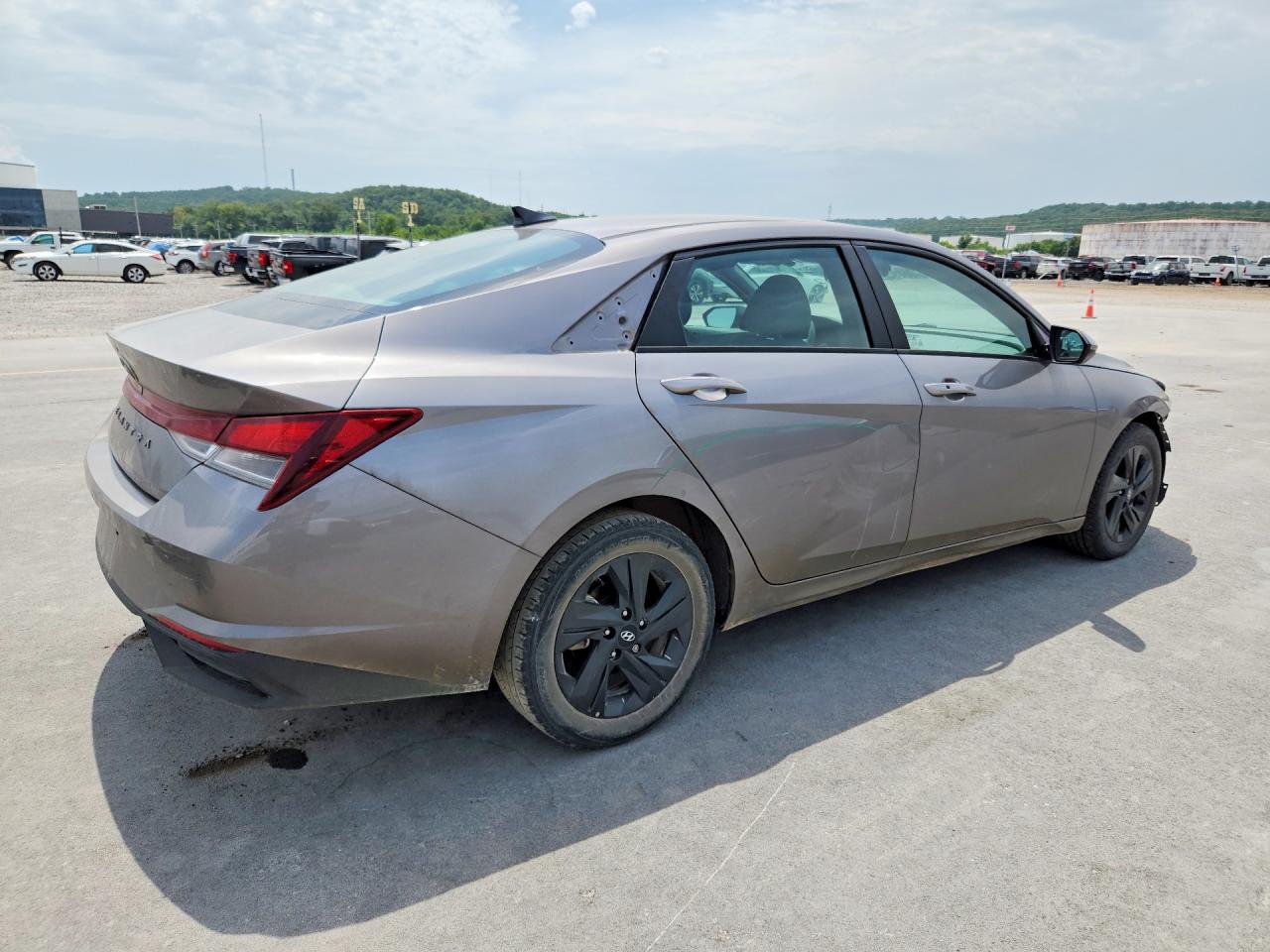 2023 HYUNDAI ELANTRA SEL — снимка 3
