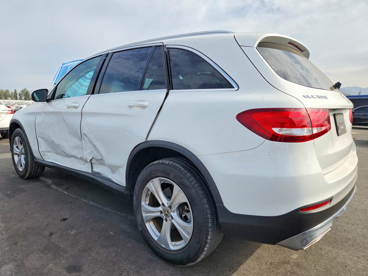 2018 MERCEDES-BENZ GLC 300 — снимка 2