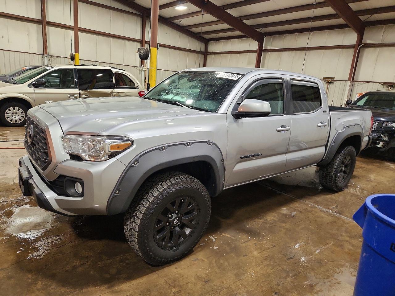 2022 TOYOTA TACOMA SR5 V6