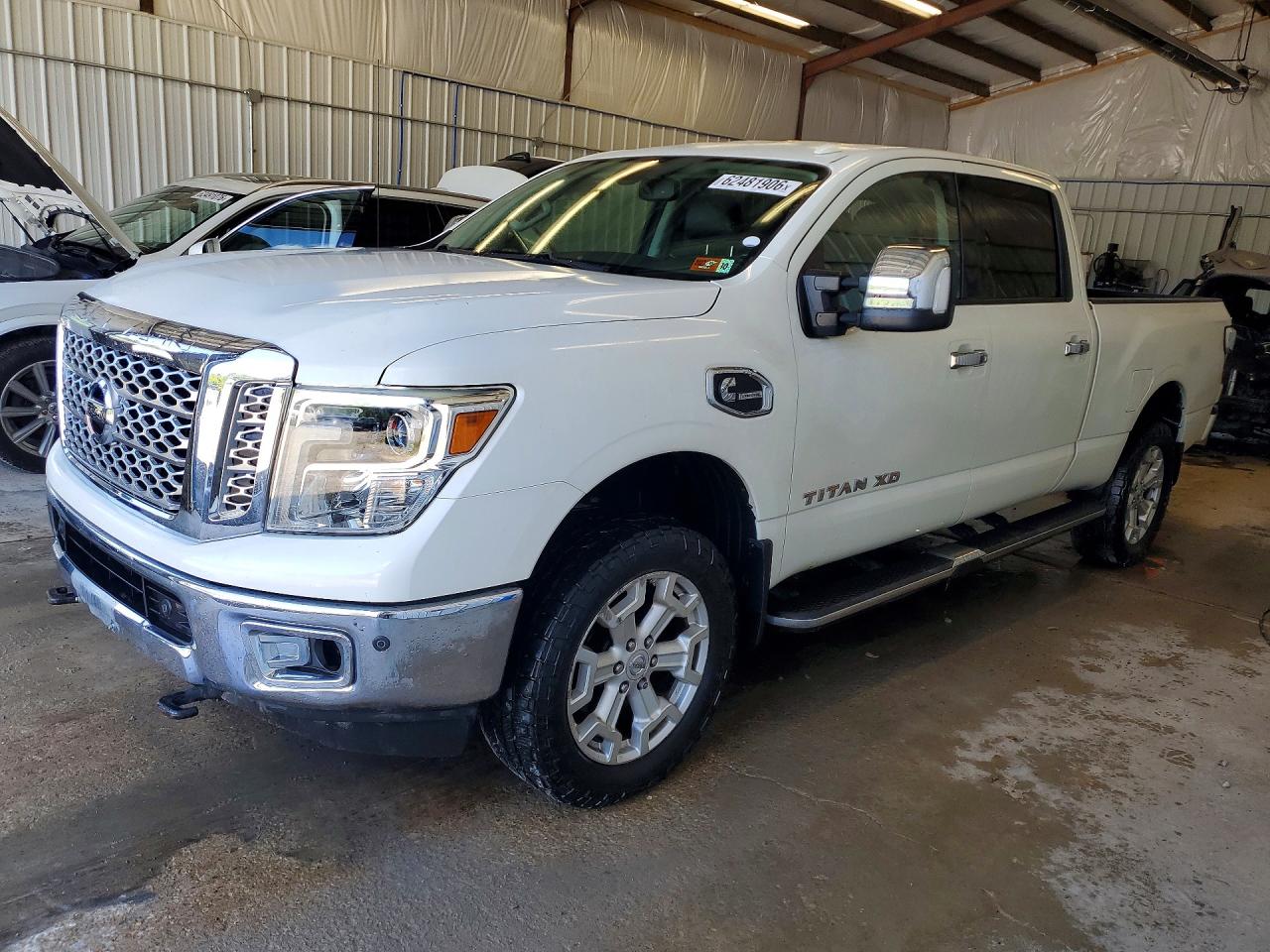 2016 NISSAN TITAN XD SL