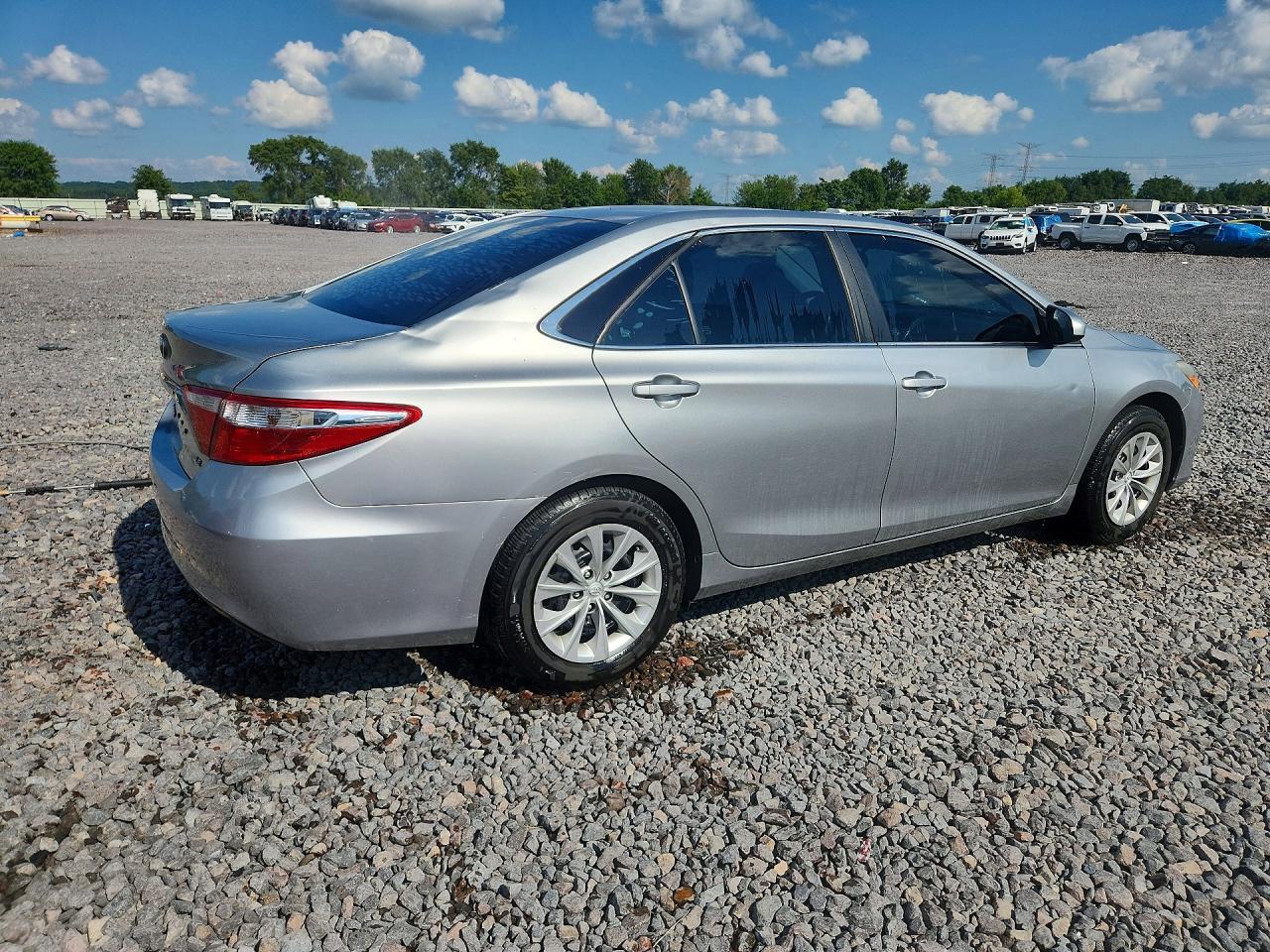 2015 TOYOTA CAMRY LE — снимка 3