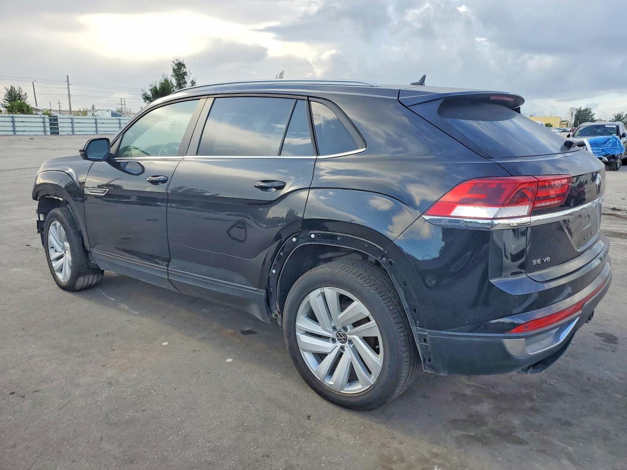 2021 VOLKSWAGEN ATLAS CROSS SPORT SE — снимка 2