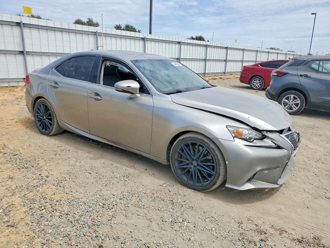 2016 LEXUS IS 200T — снимка 4