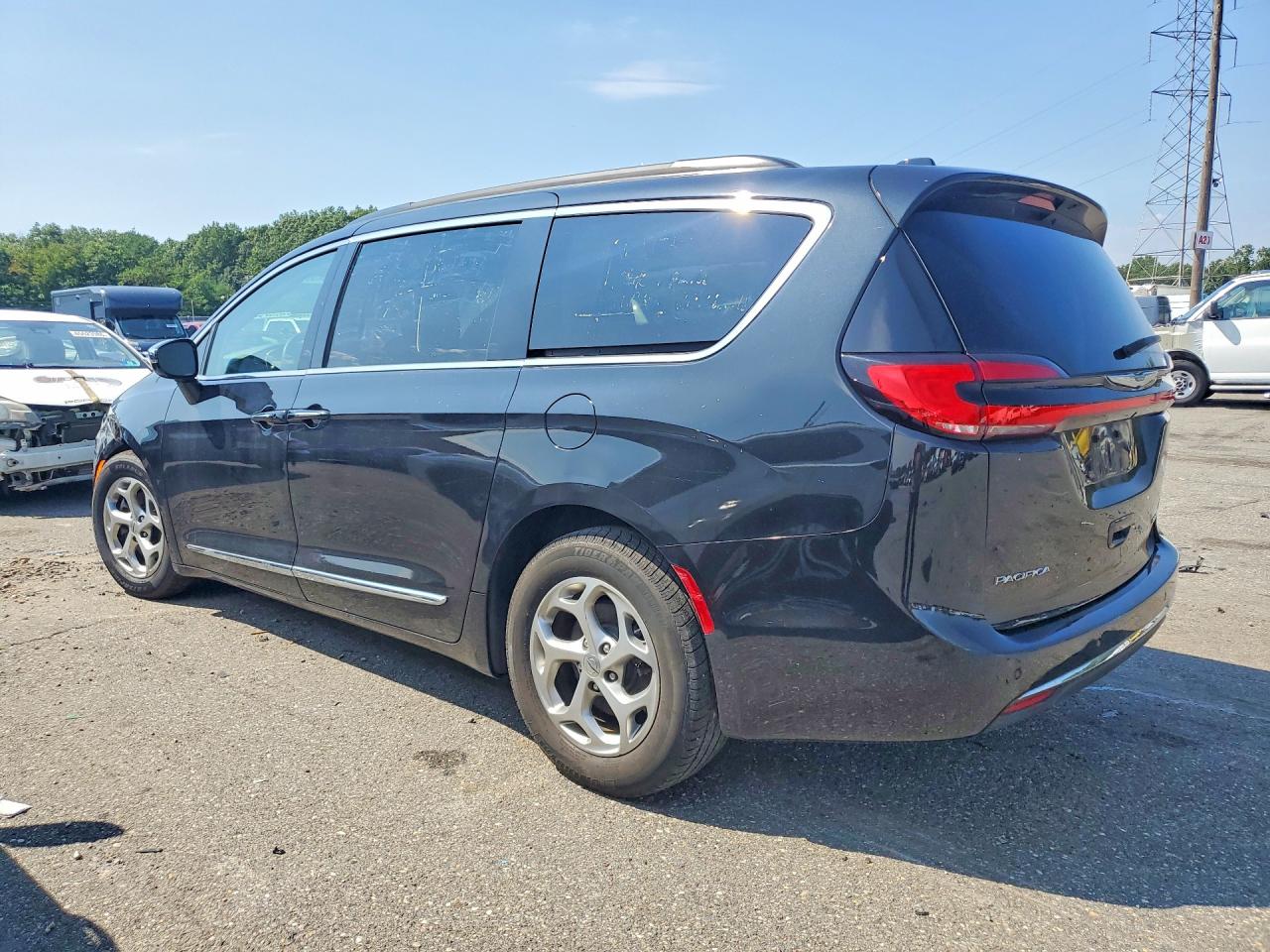 2023 CHRYSLER PACIFICA LIMITED — снимка 2
