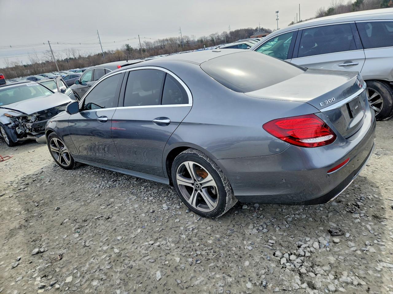 2019 MERCEDES-BENZ E 300 4MATIC — снимка 2