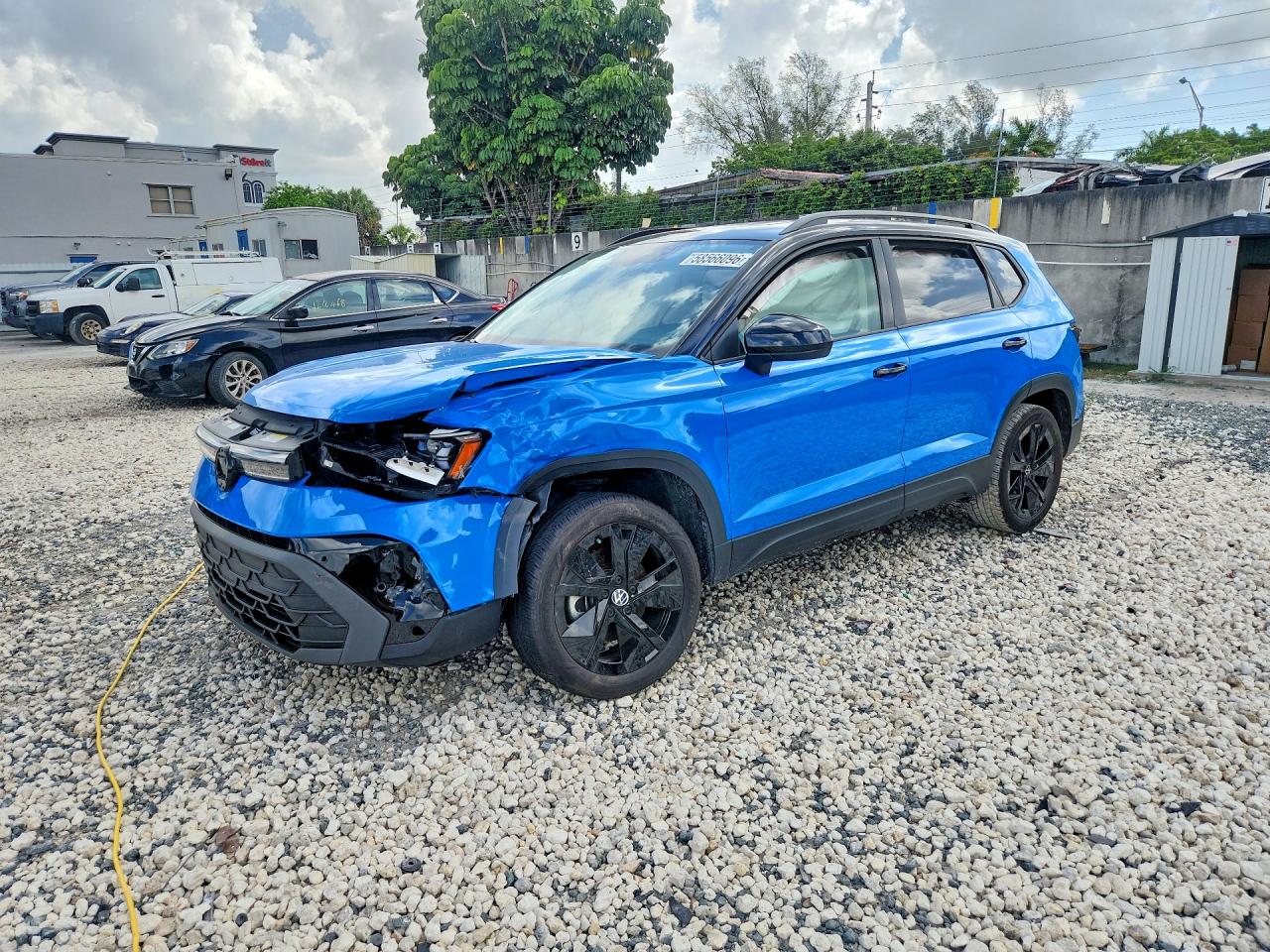 2025 VOLKSWAGEN TAOS SE BLACK