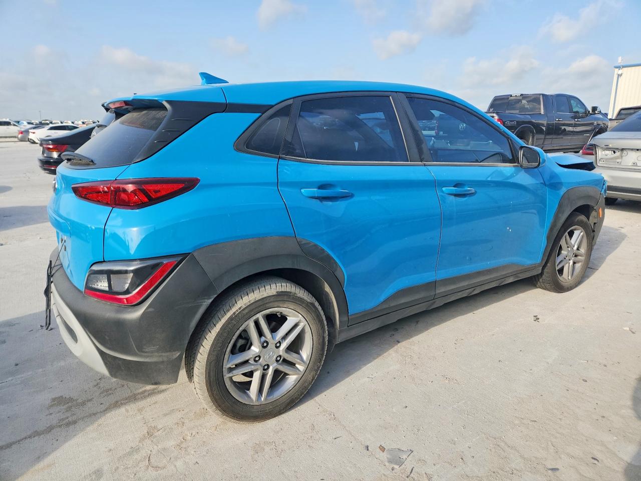 2022 HYUNDAI KONA SE — снимка 3