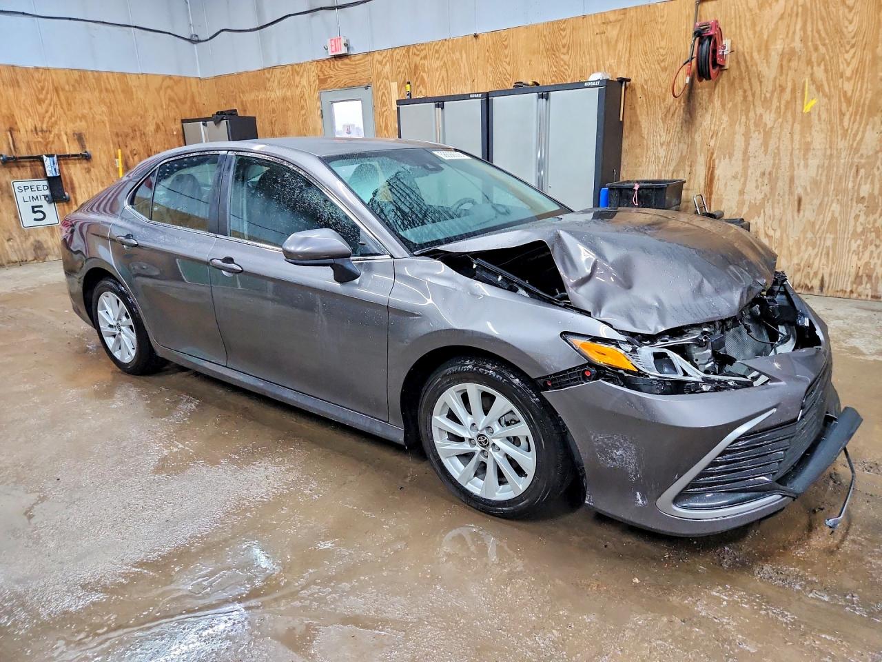 2022 TOYOTA CAMRY LE — снимка 4