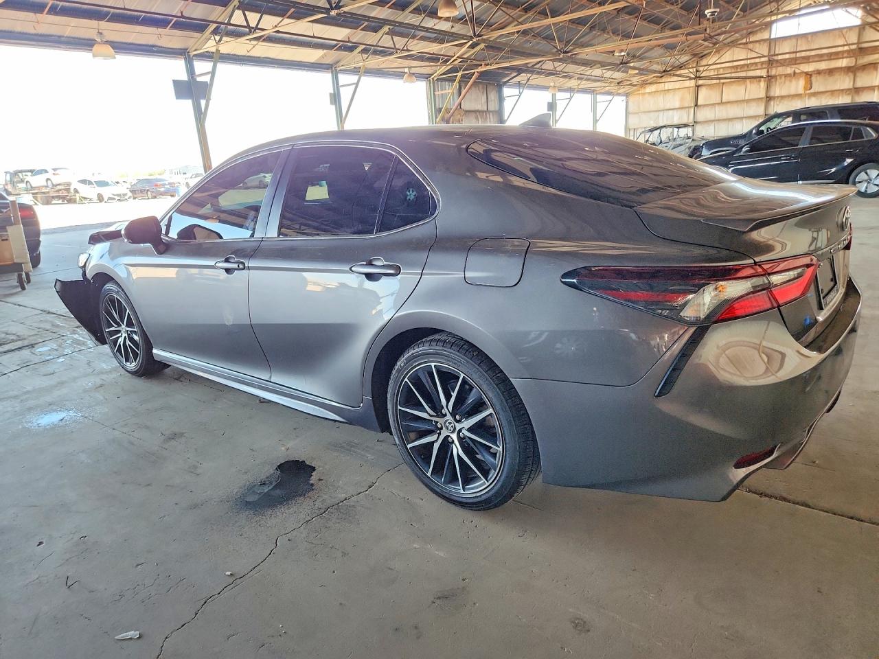 2024 TOYOTA CAMRY SE — снимка 2