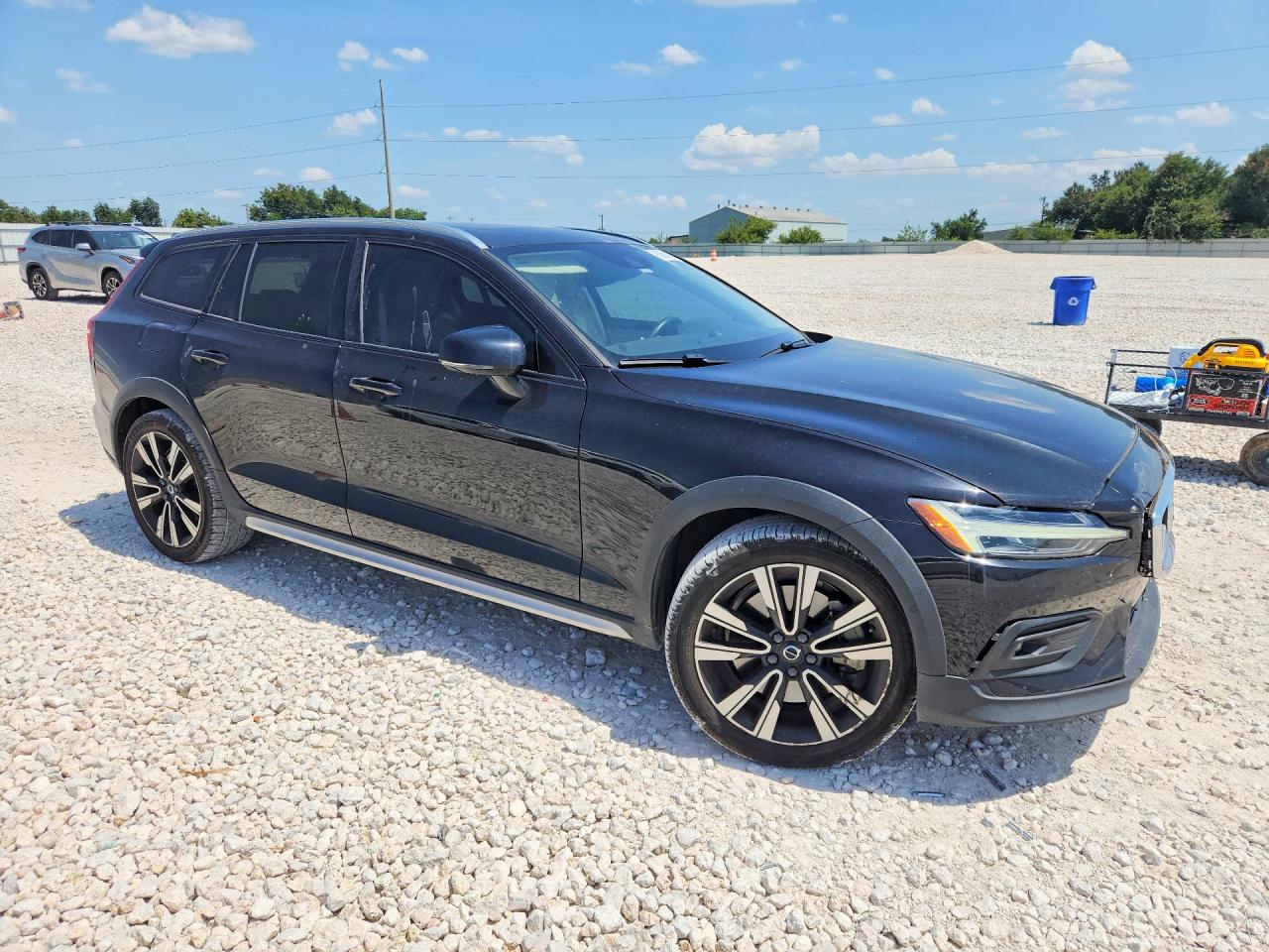 2021 VOLVO V60 CROSS COUNTRY T5 MOMENTUM — снимка 4