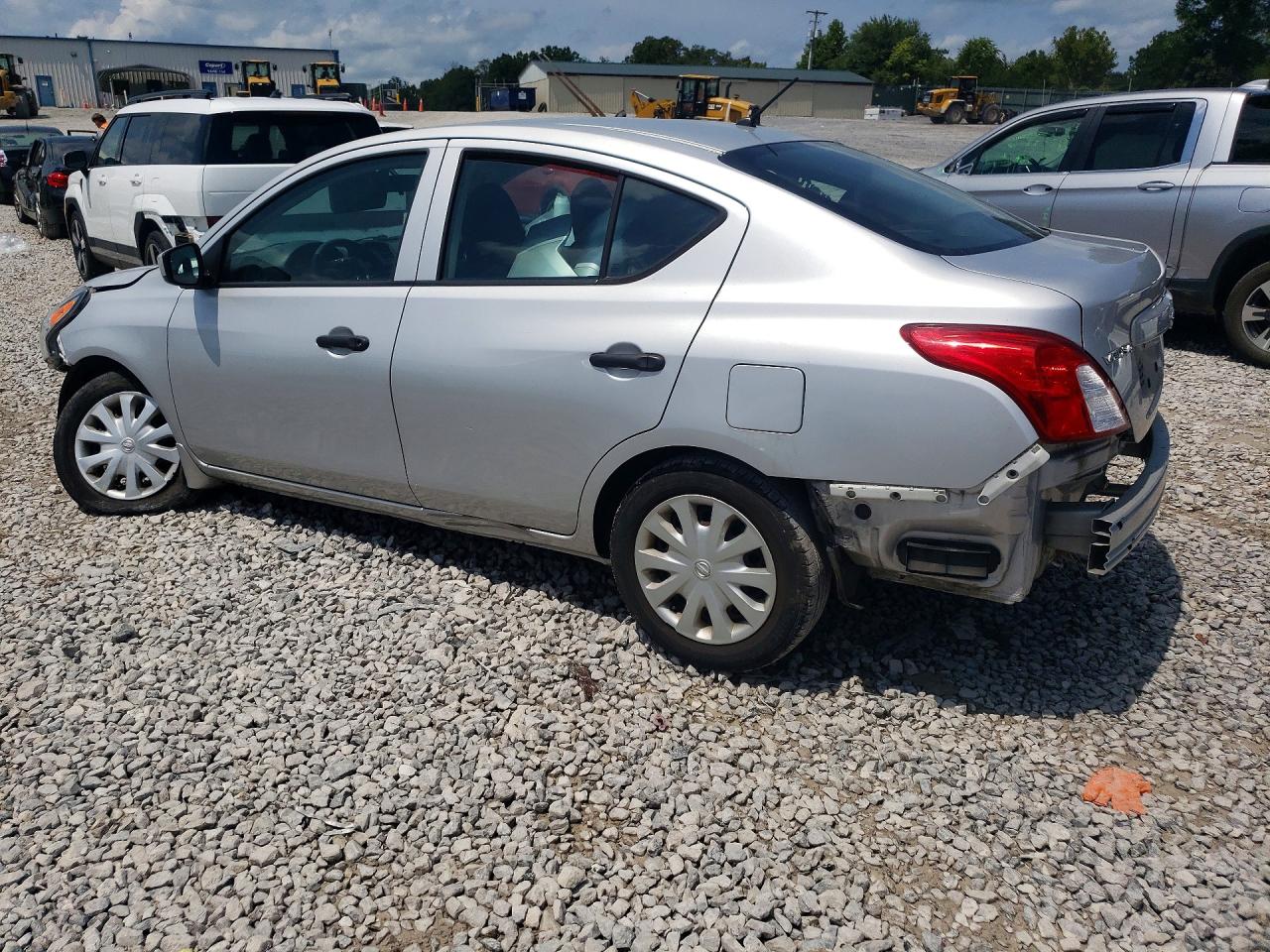 2017 NISSAN VERSA 1.6 S — снимка 2
