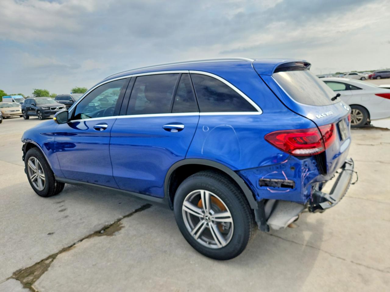 2022 MERCEDES-BENZ GLC 300 — снимка 2