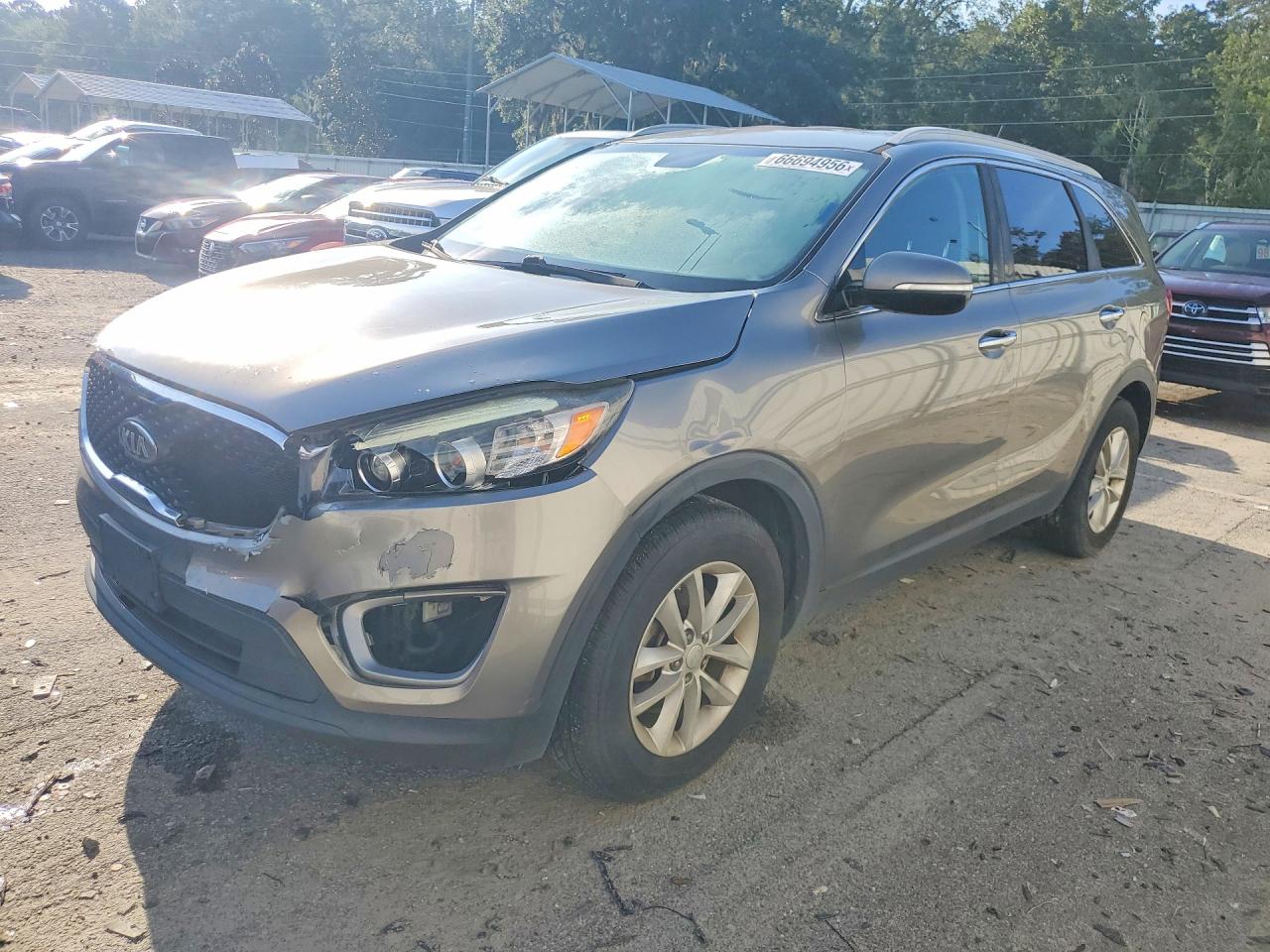 2016 KIA SORENTO LX