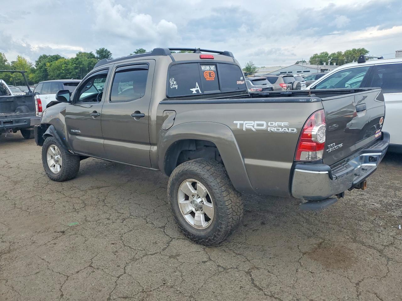 2015 TOYOTA TACOMA V6 — снимка 2
