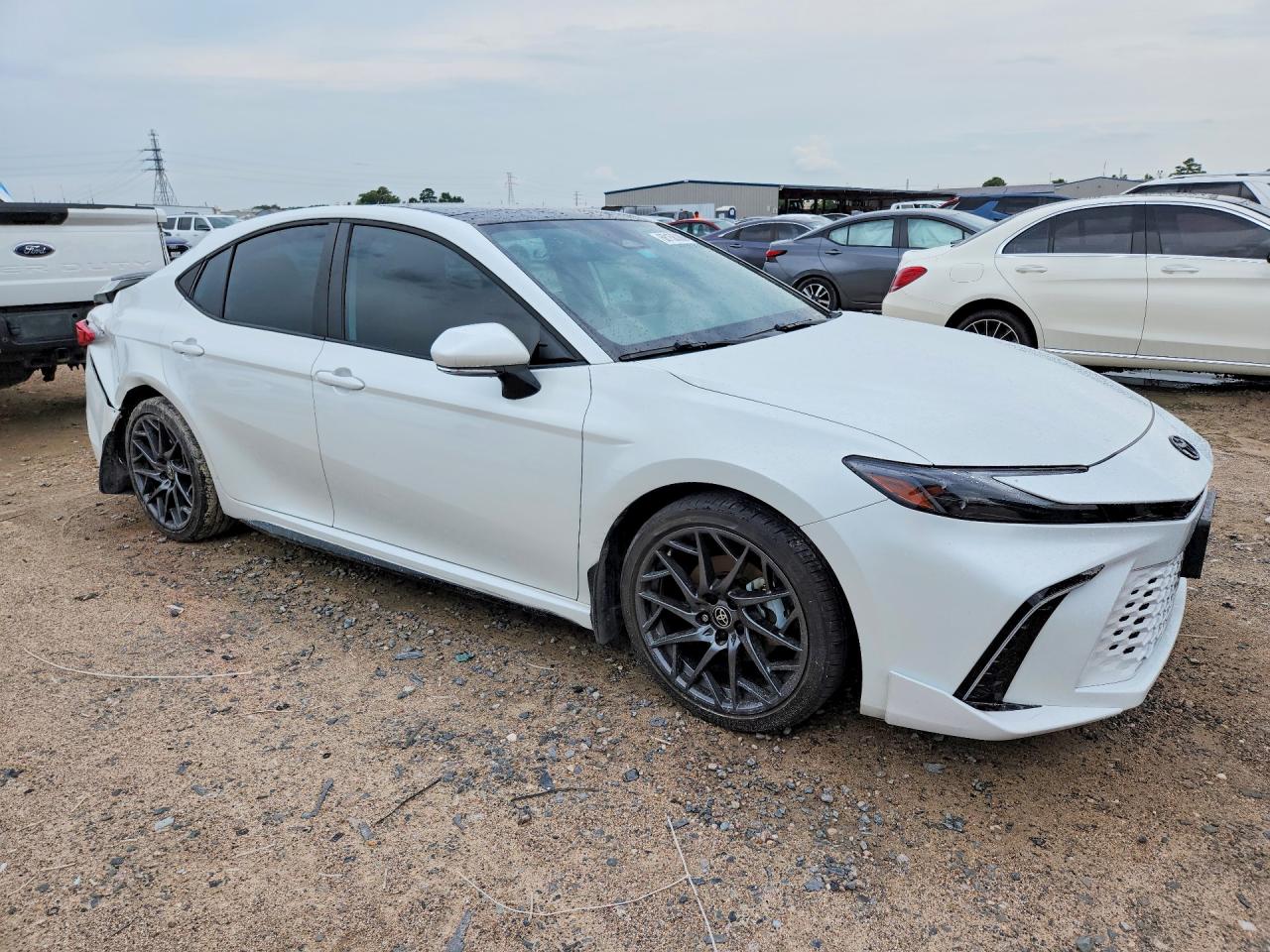 2025 TOYOTA CAMRY XSE — снимка 4