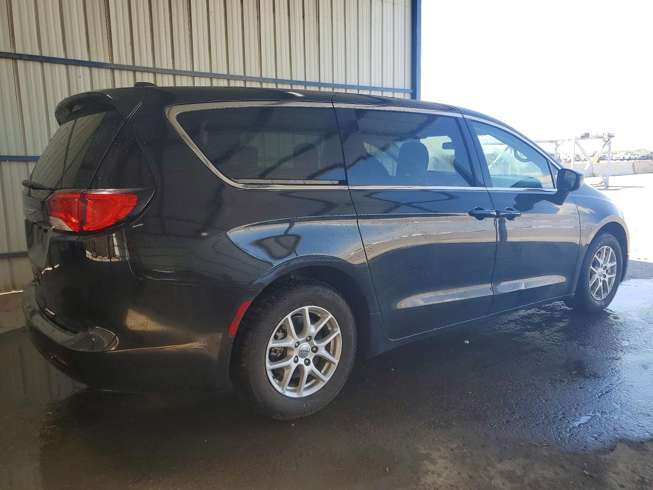 2022 CHRYSLER VOYAGER LX — снимка 3