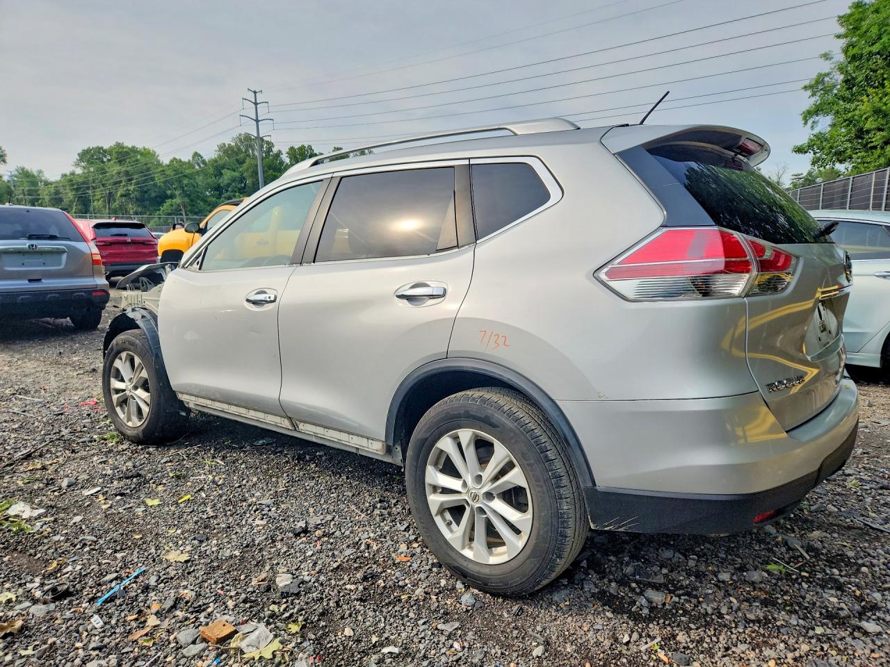 2015 NISSAN ROGUE SV — снимка 2