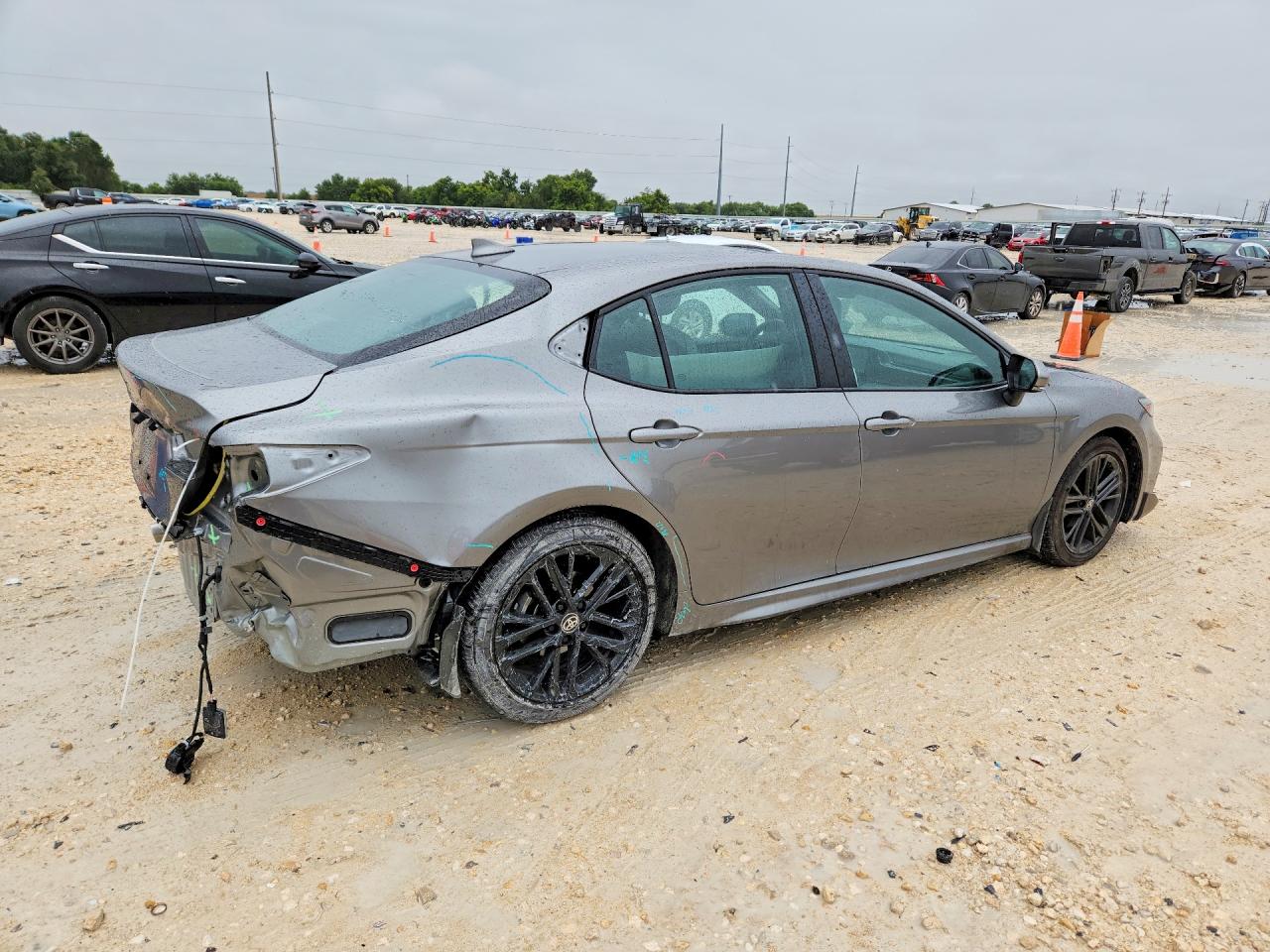 2026 TOYOTA CAMRY SE — снимка 3