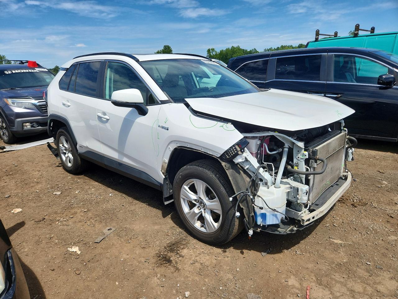 2020 TOYOTA RAV4 HYBRID XLE — снимка 4