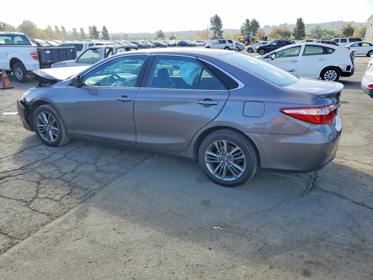 2017 TOYOTA CAMRY SE — снимка 2