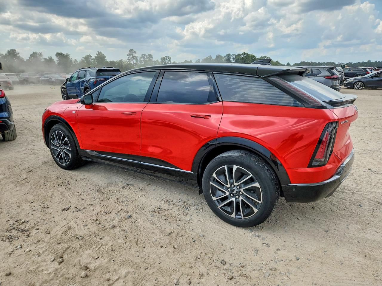2026 CADILLAC OPTIQ SPORT — снимка 2