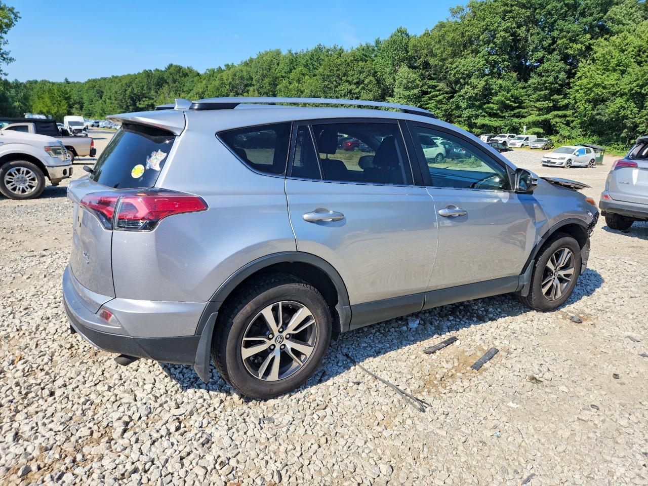 2018 TOYOTA RAV4 XLE — снимка 3