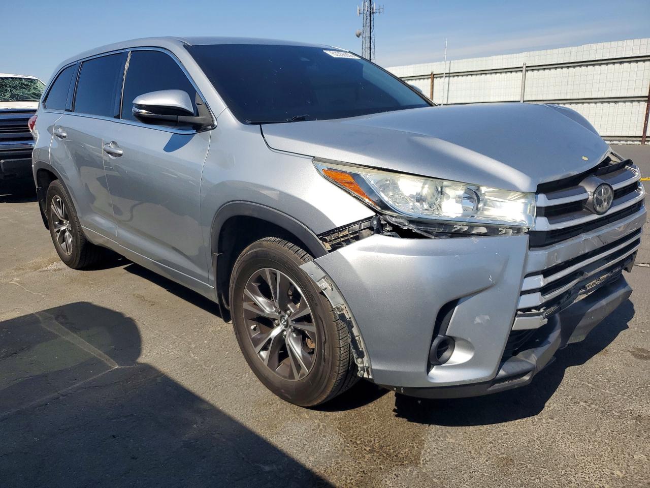 2018 TOYOTA HIGHLANDER LE — снимка 4