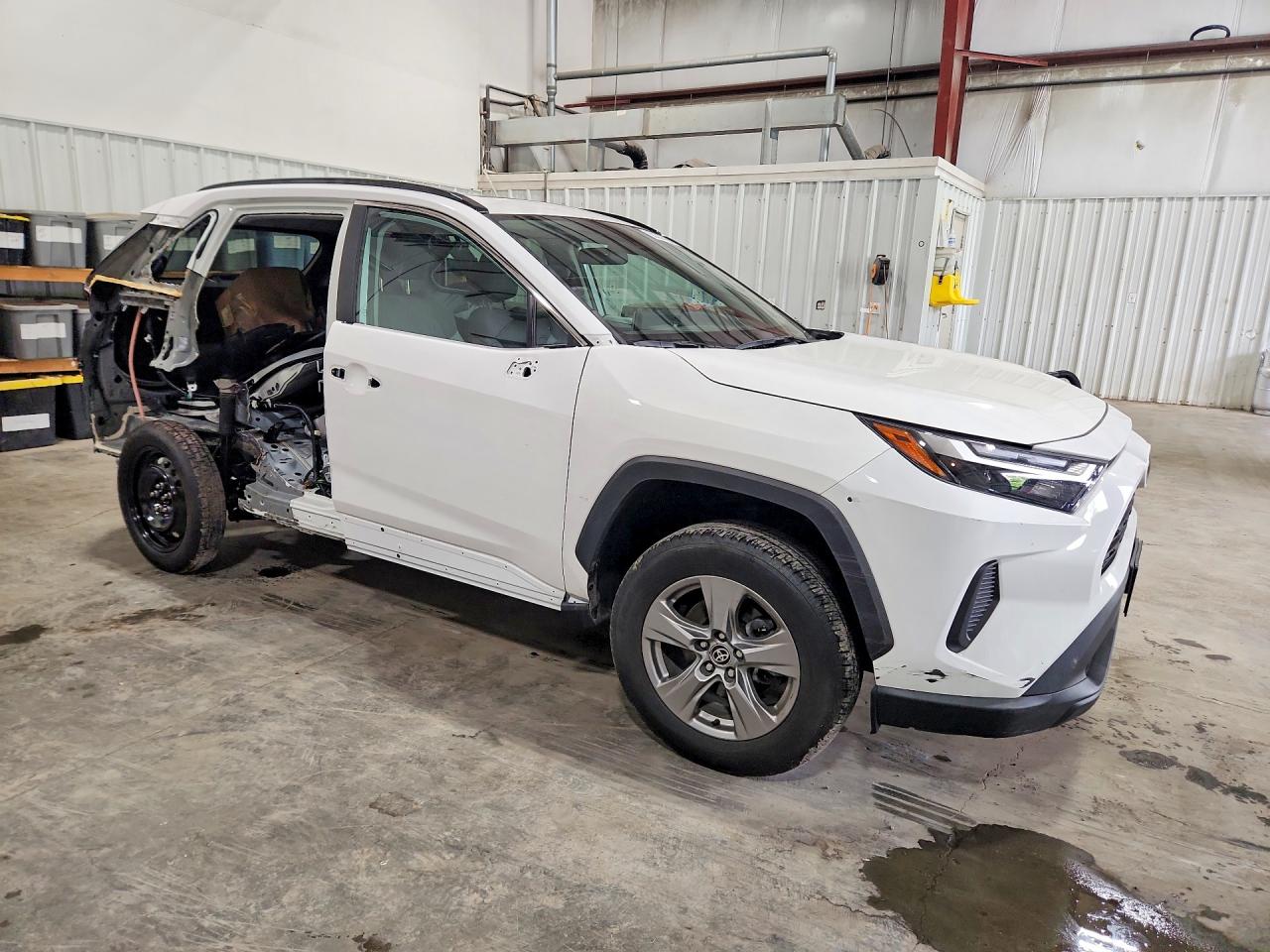 2024 TOYOTA RAV4 XLE — снимка 4