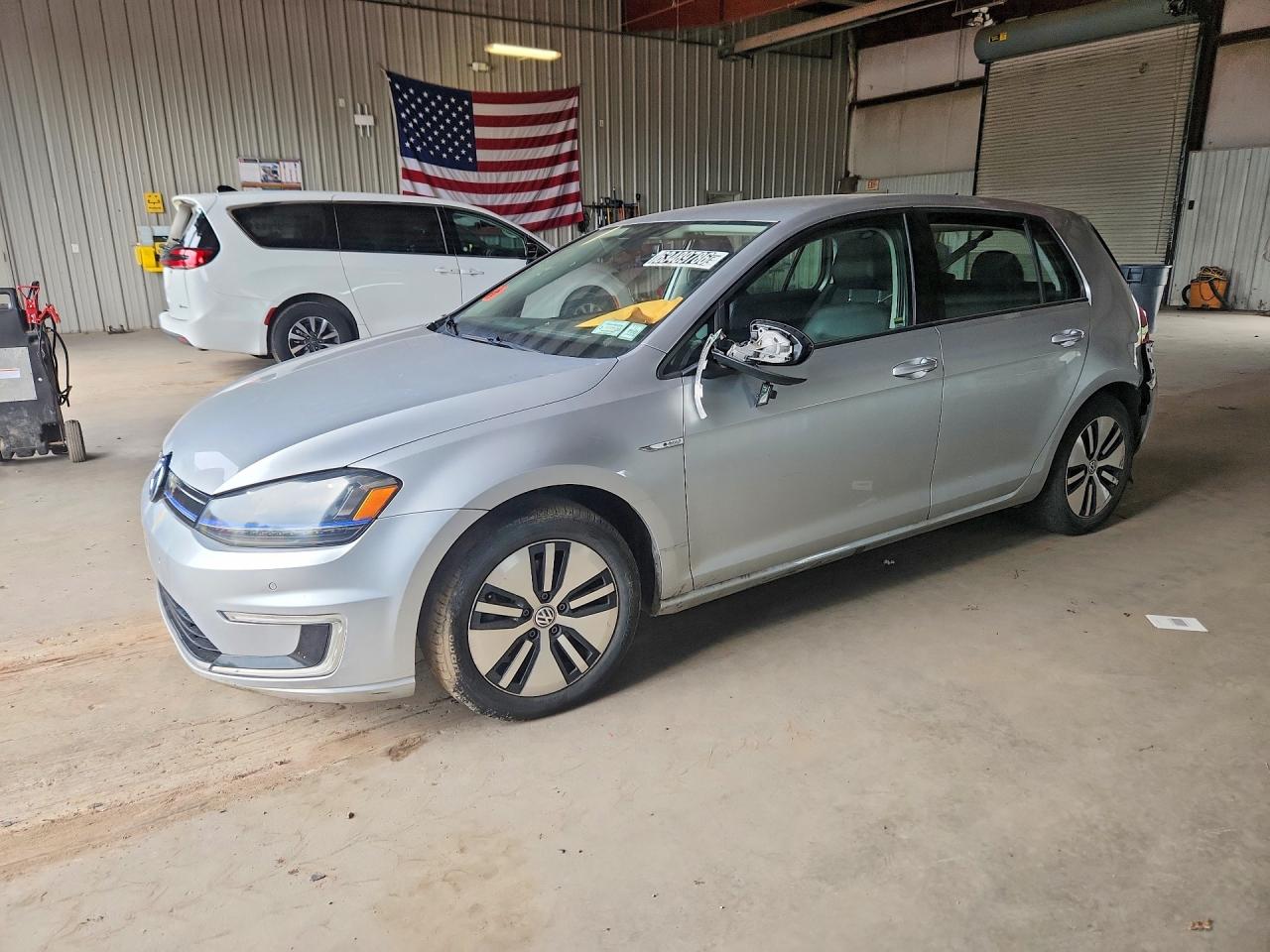 2016 VOLKSWAGEN E-GOLF SEL PREMIUM