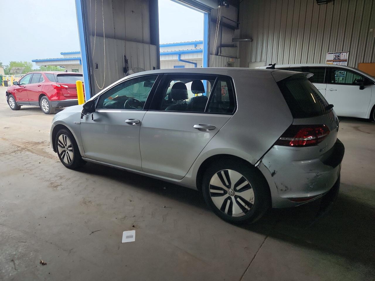 2016 VOLKSWAGEN E-GOLF SEL PREMIUM — снимка 2