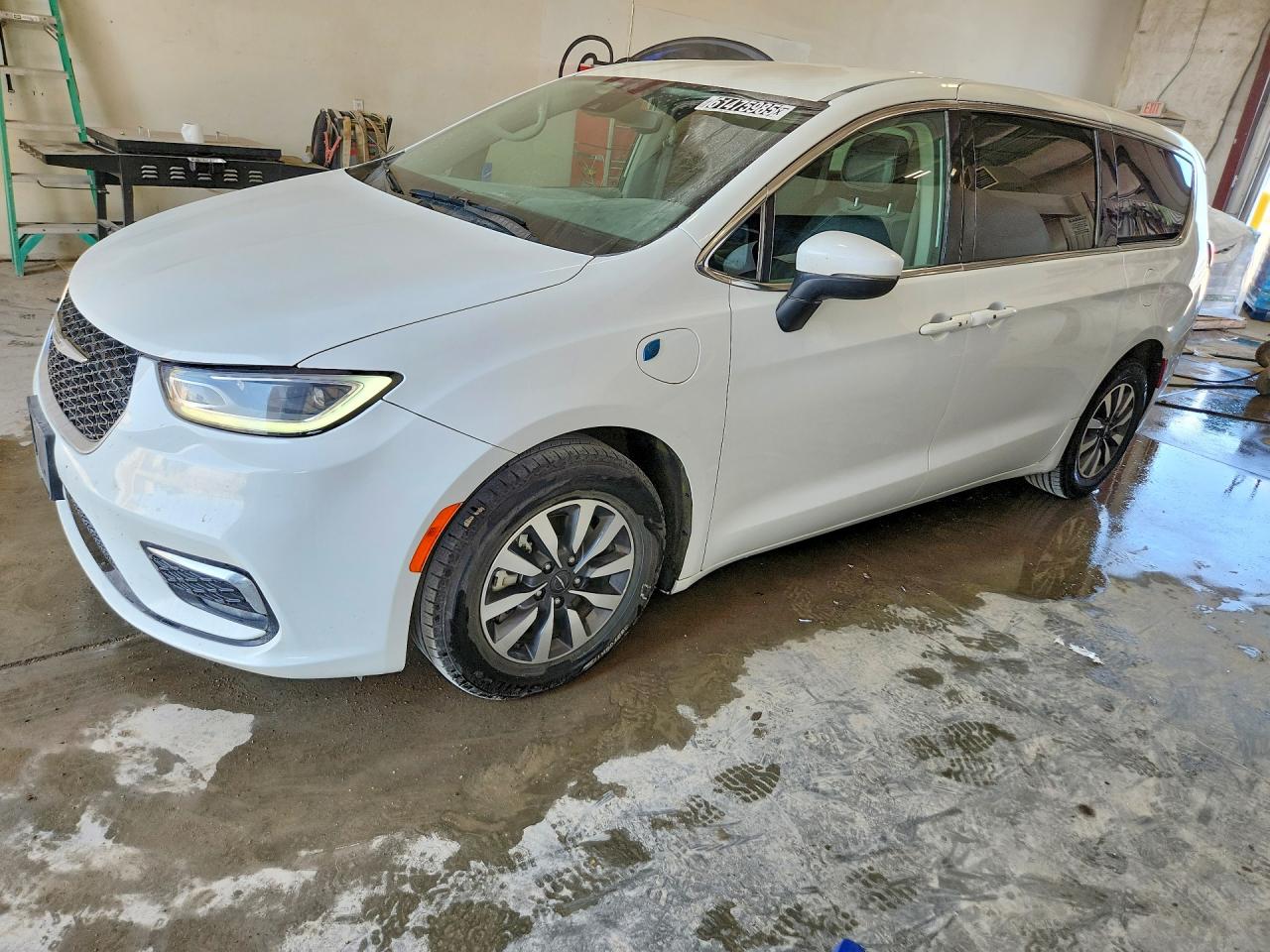 2023 CHRYSLER PACIFICA HYBRID TOURING L