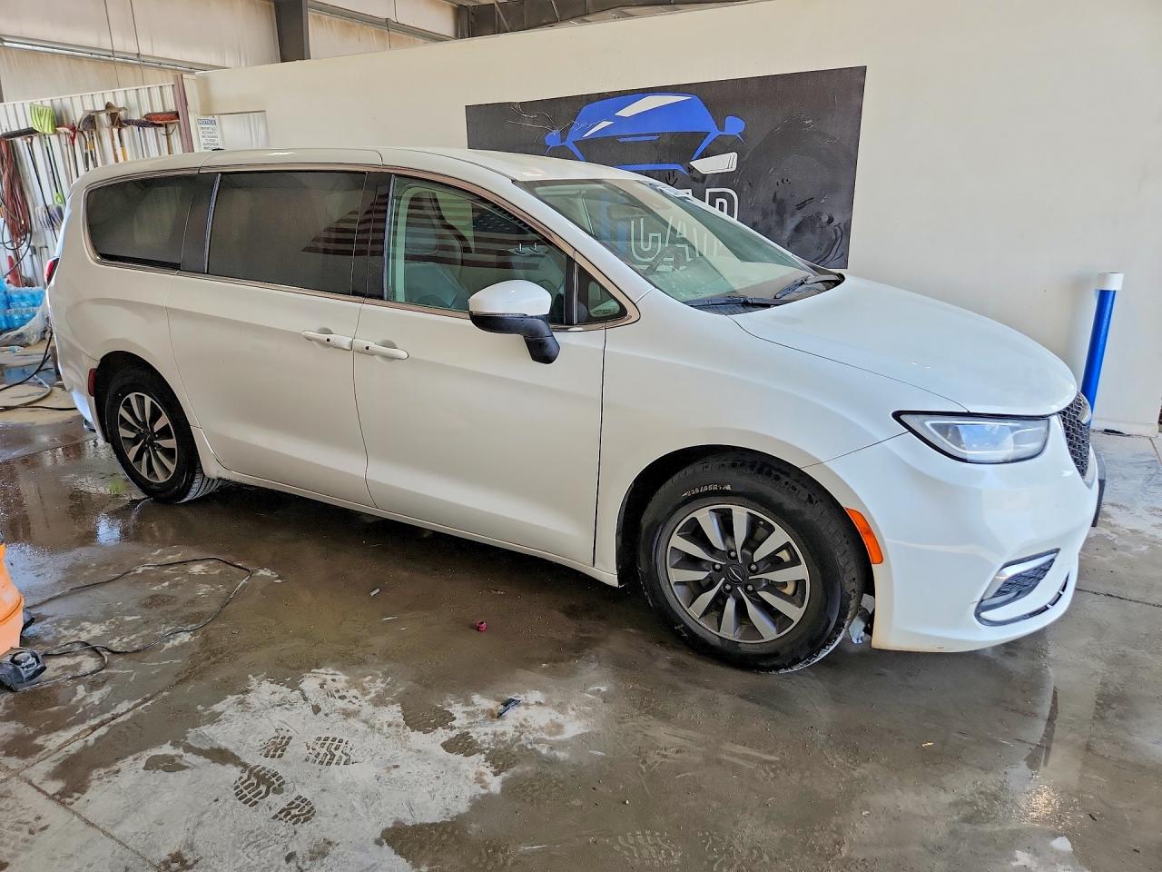 2023 CHRYSLER PACIFICA HYBRID TOURING L — снимка 4