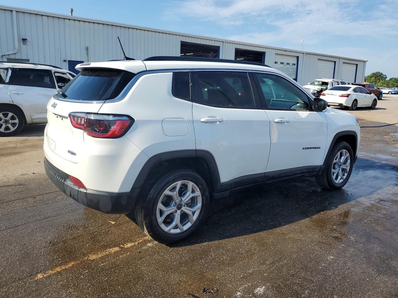 2025 JEEP COMPASS LATITUDE — снимка 3