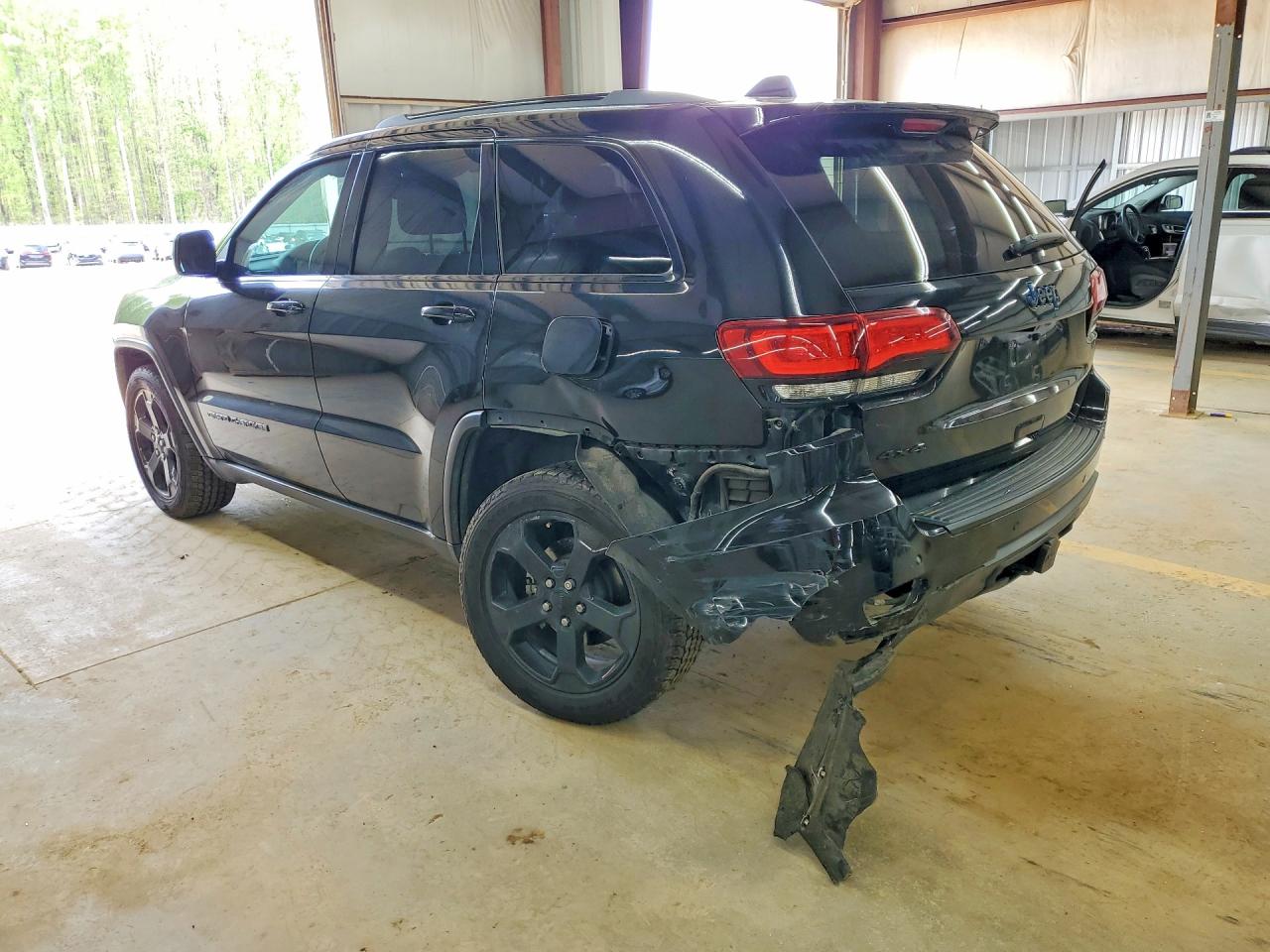 2018 JEEP GRAND CHEROKEE LAREDO — снимка 2