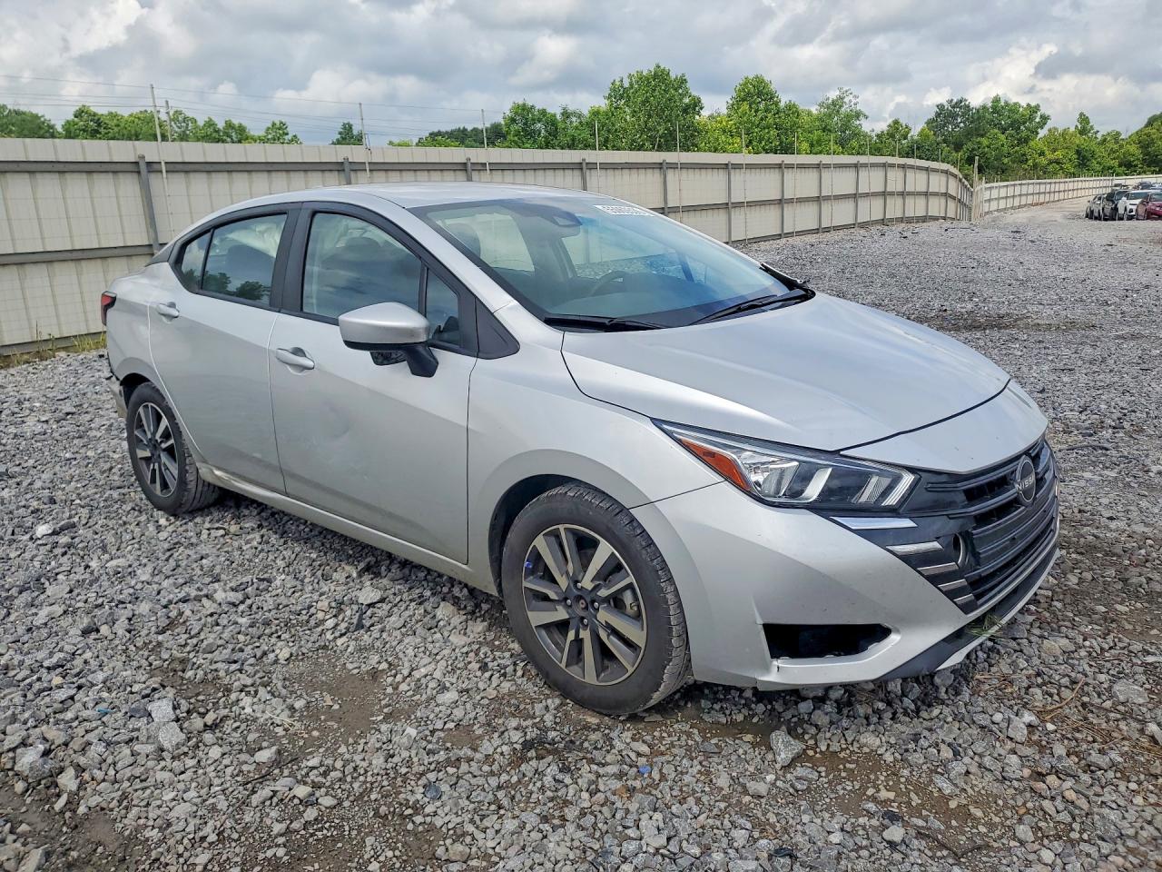 2023 NISSAN VERSA SV — снимка 4