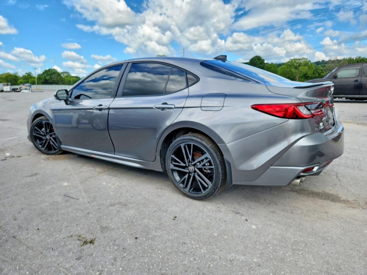 2026 TOYOTA CAMRY XSE — снимка 2