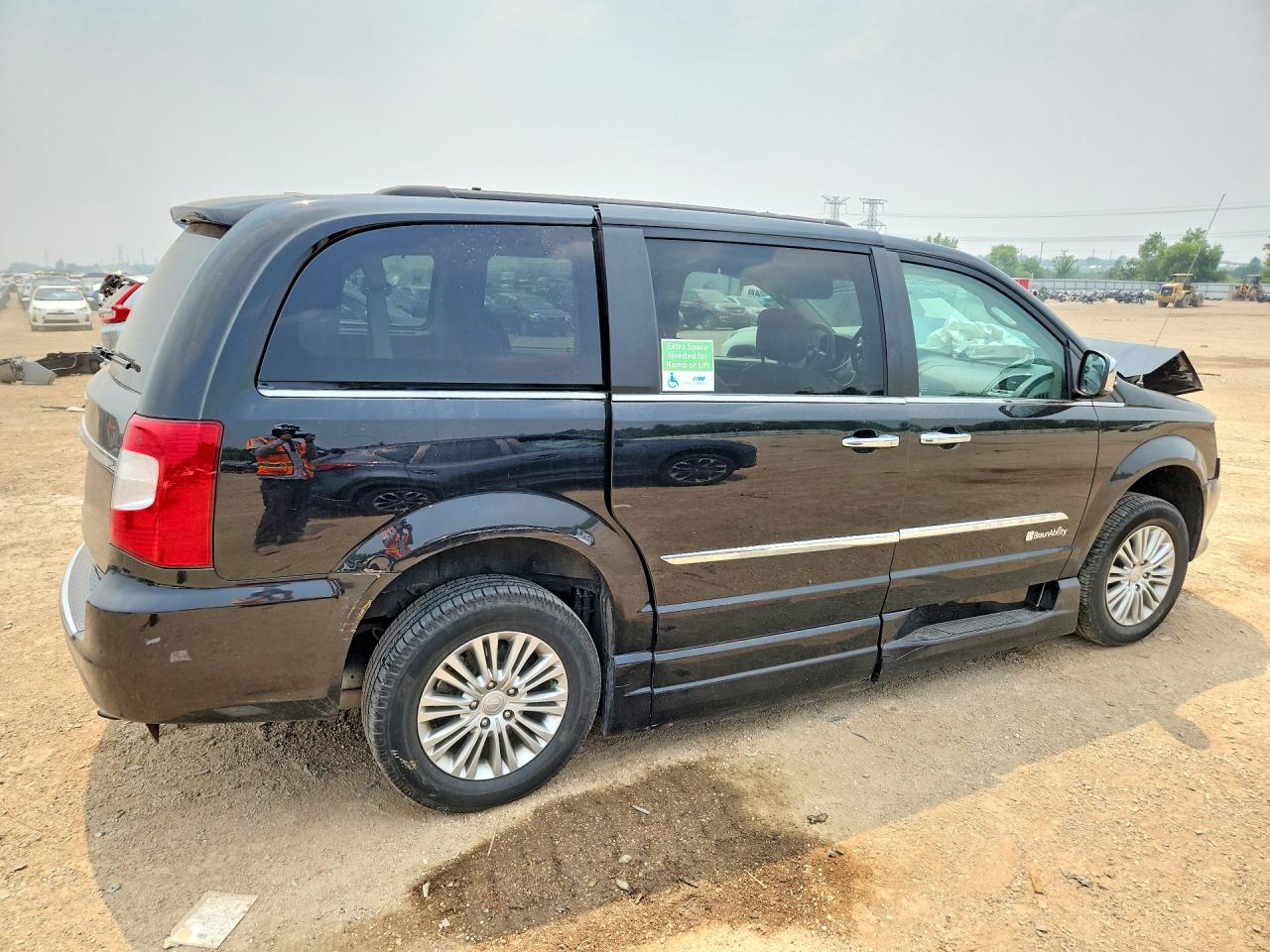 2015 CHRYSLER TOWN & COUNTRY TOURING L — снимка 3