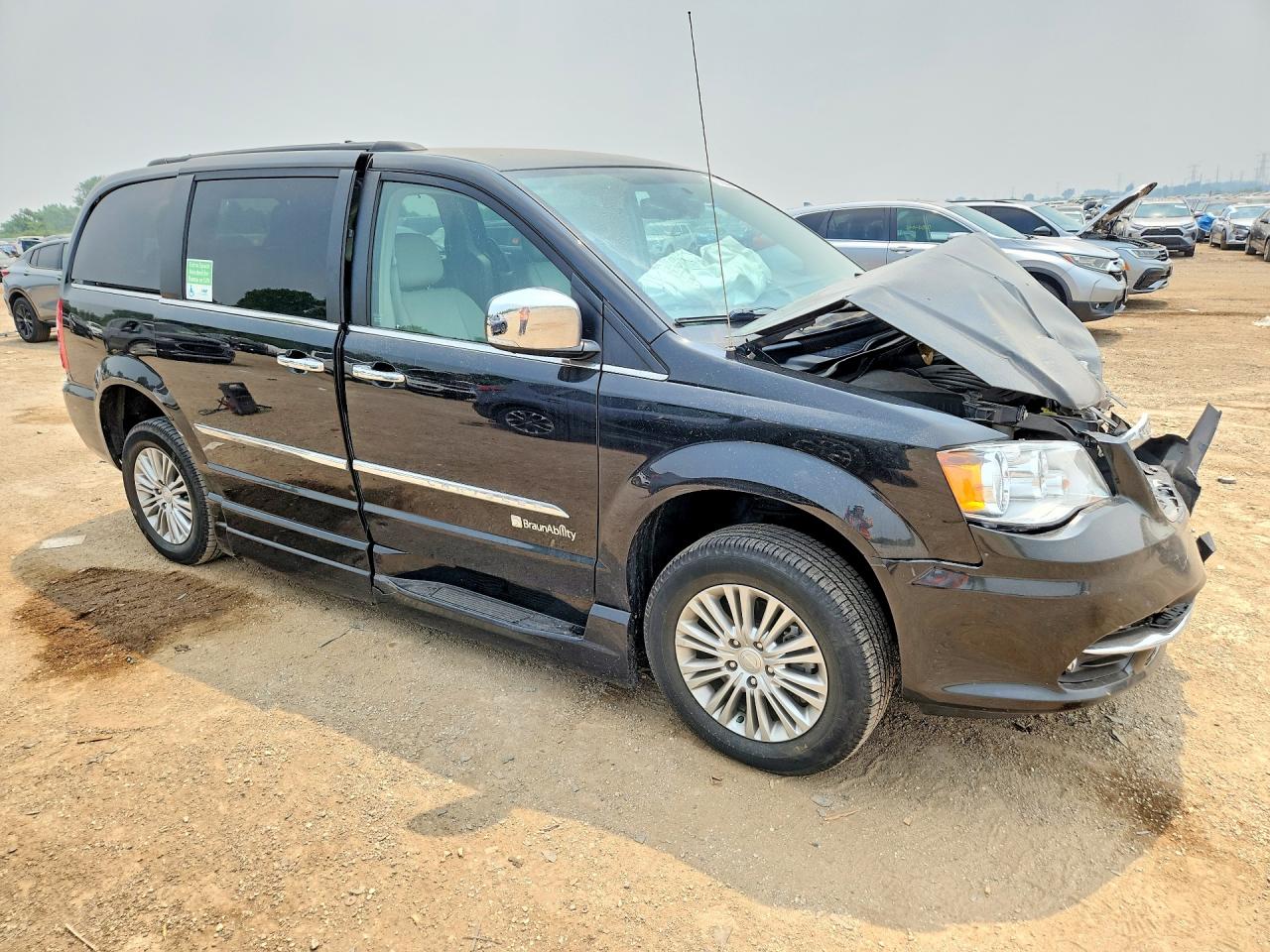 2015 CHRYSLER TOWN & COUNTRY TOURING L — снимка 4