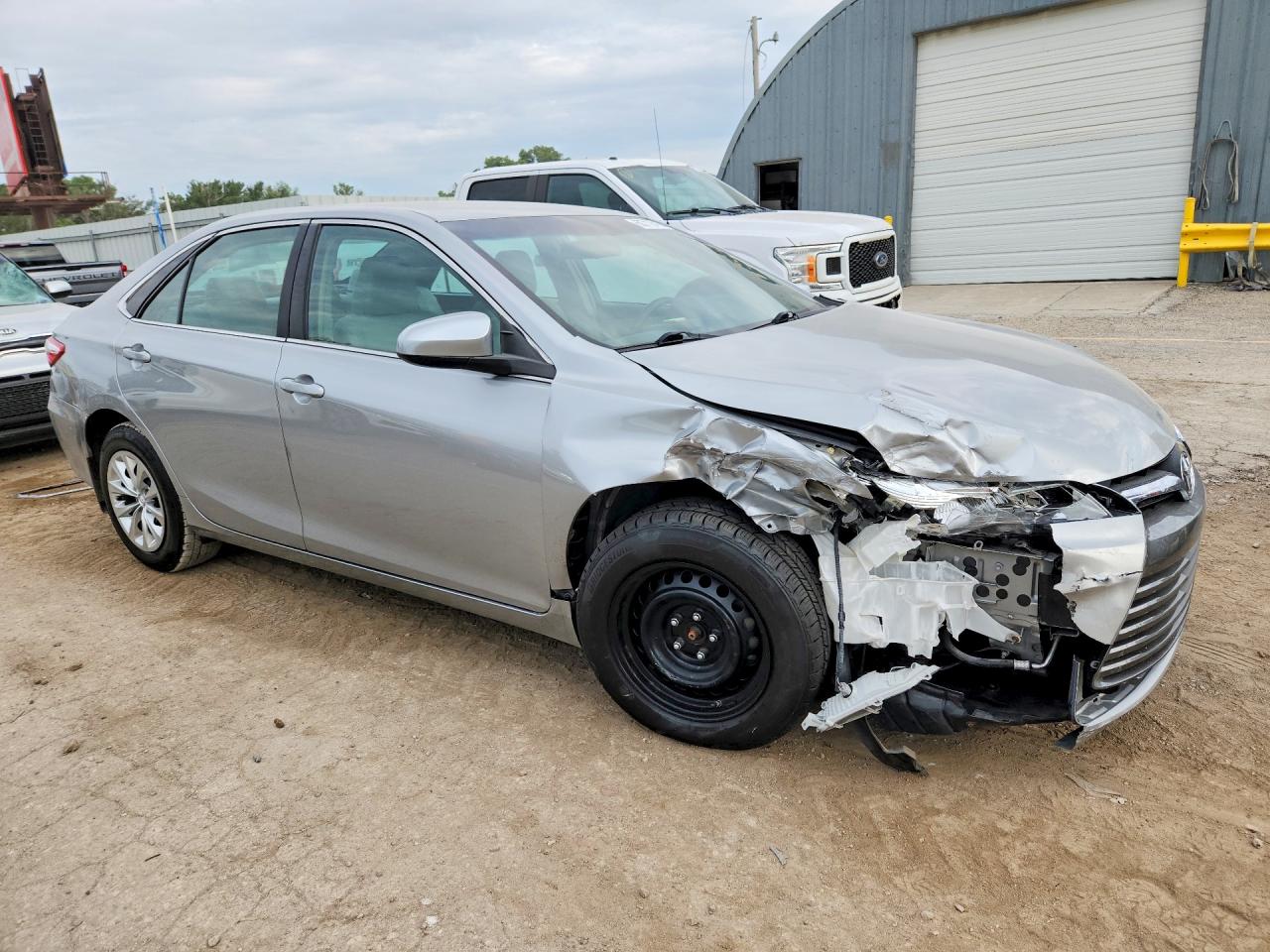 2016 TOYOTA CAMRY LE — снимка 4