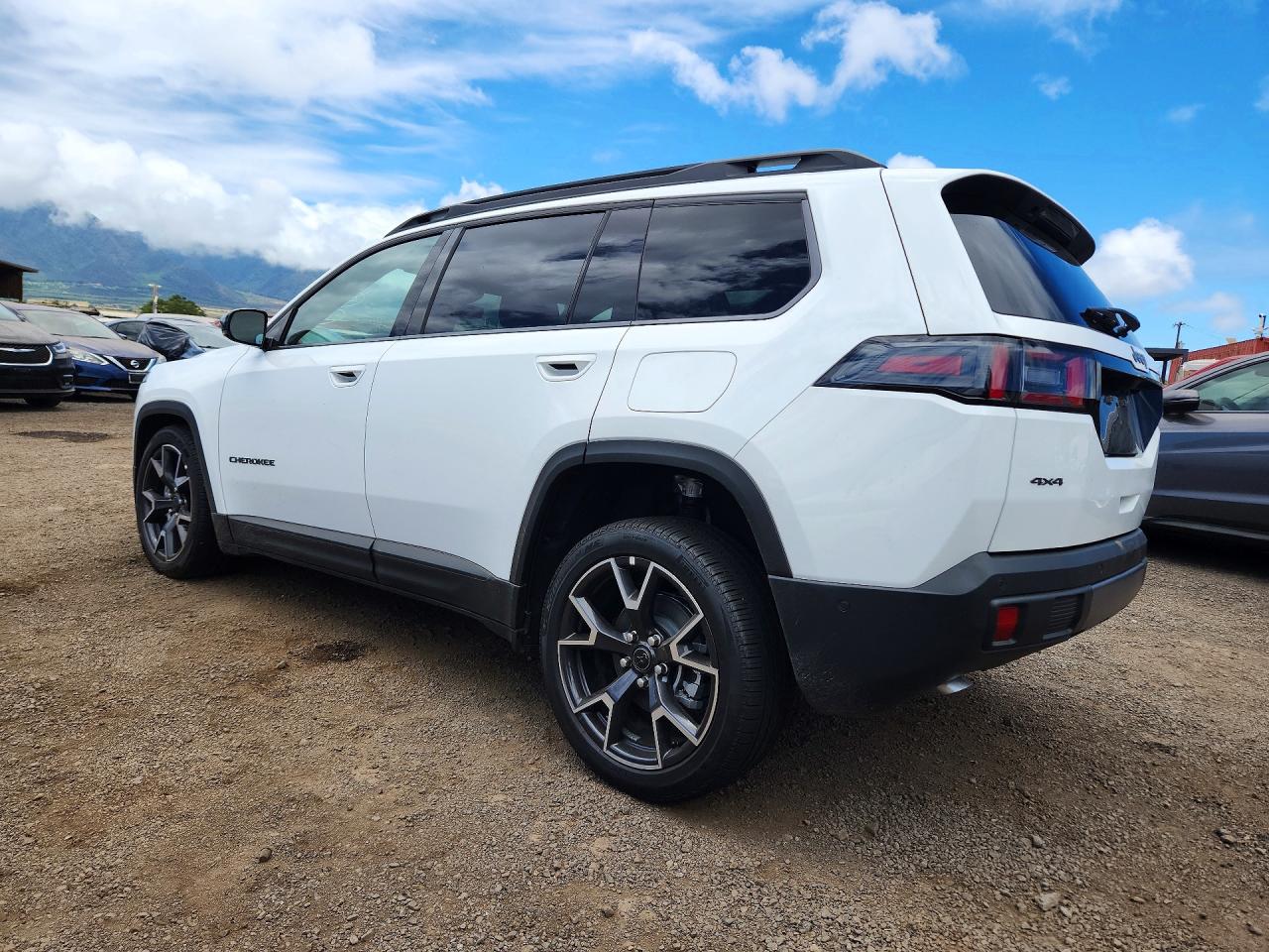 2026 JEEP CHEROKEE OVERLAND — снимка 2