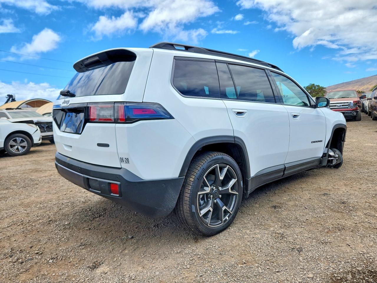 2026 JEEP CHEROKEE OVERLAND — снимка 3