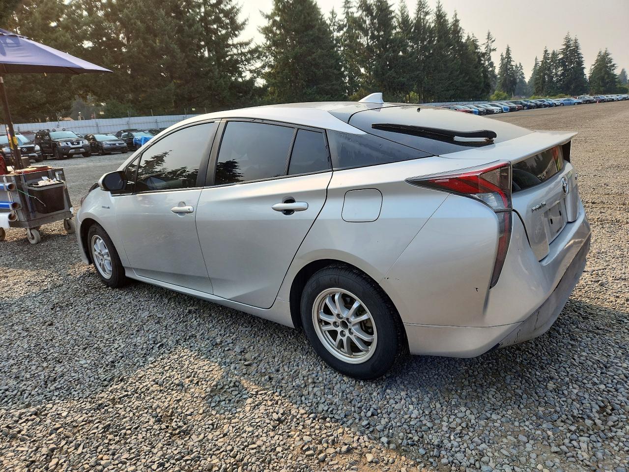 2016 TOYOTA PRIUS THREE — снимка 2