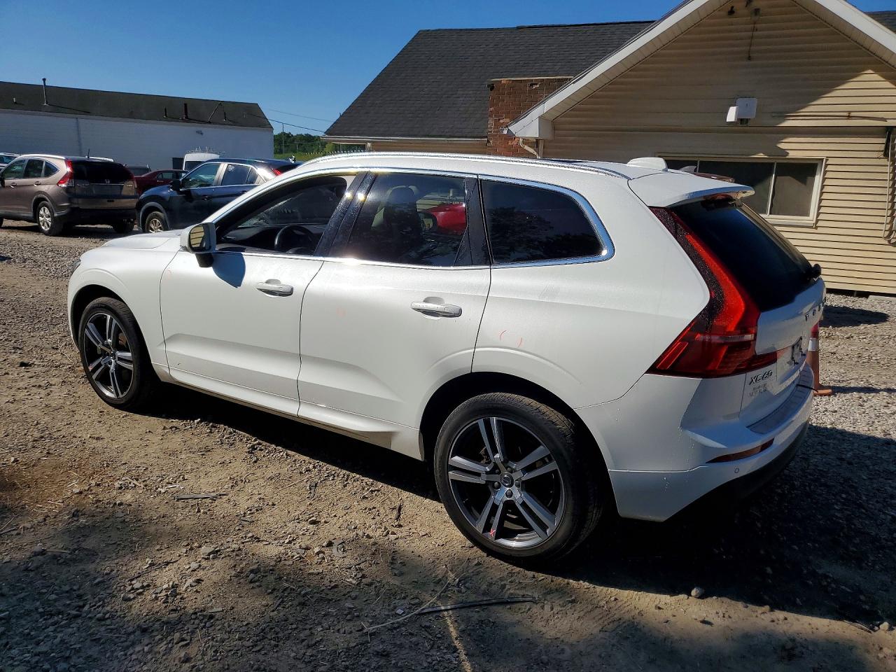 2020 VOLVO XC60 T6 MOMENTUM — снимка 2
