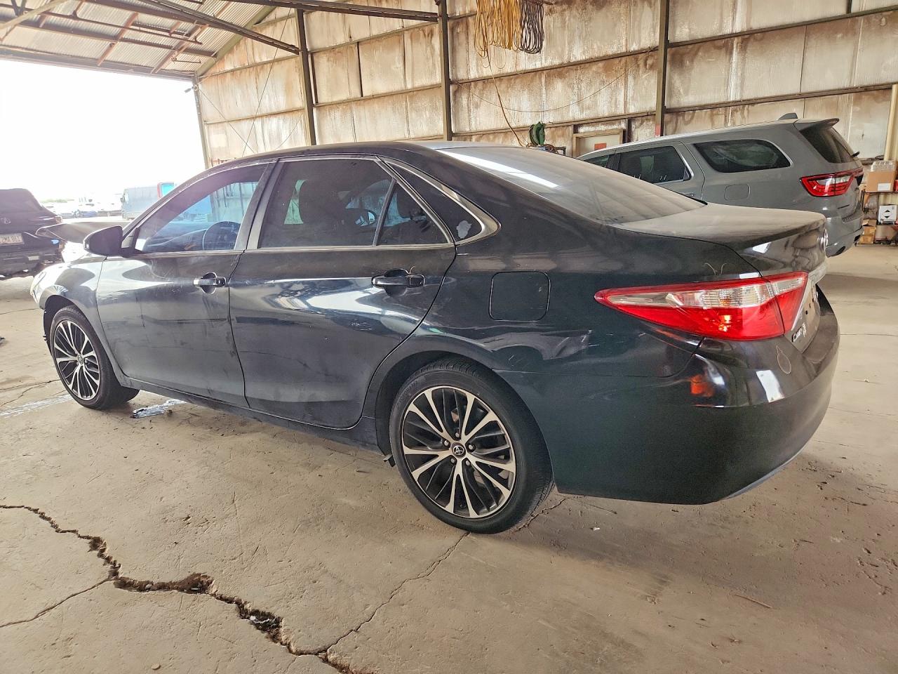 2017 TOYOTA CAMRY LE — снимка 2