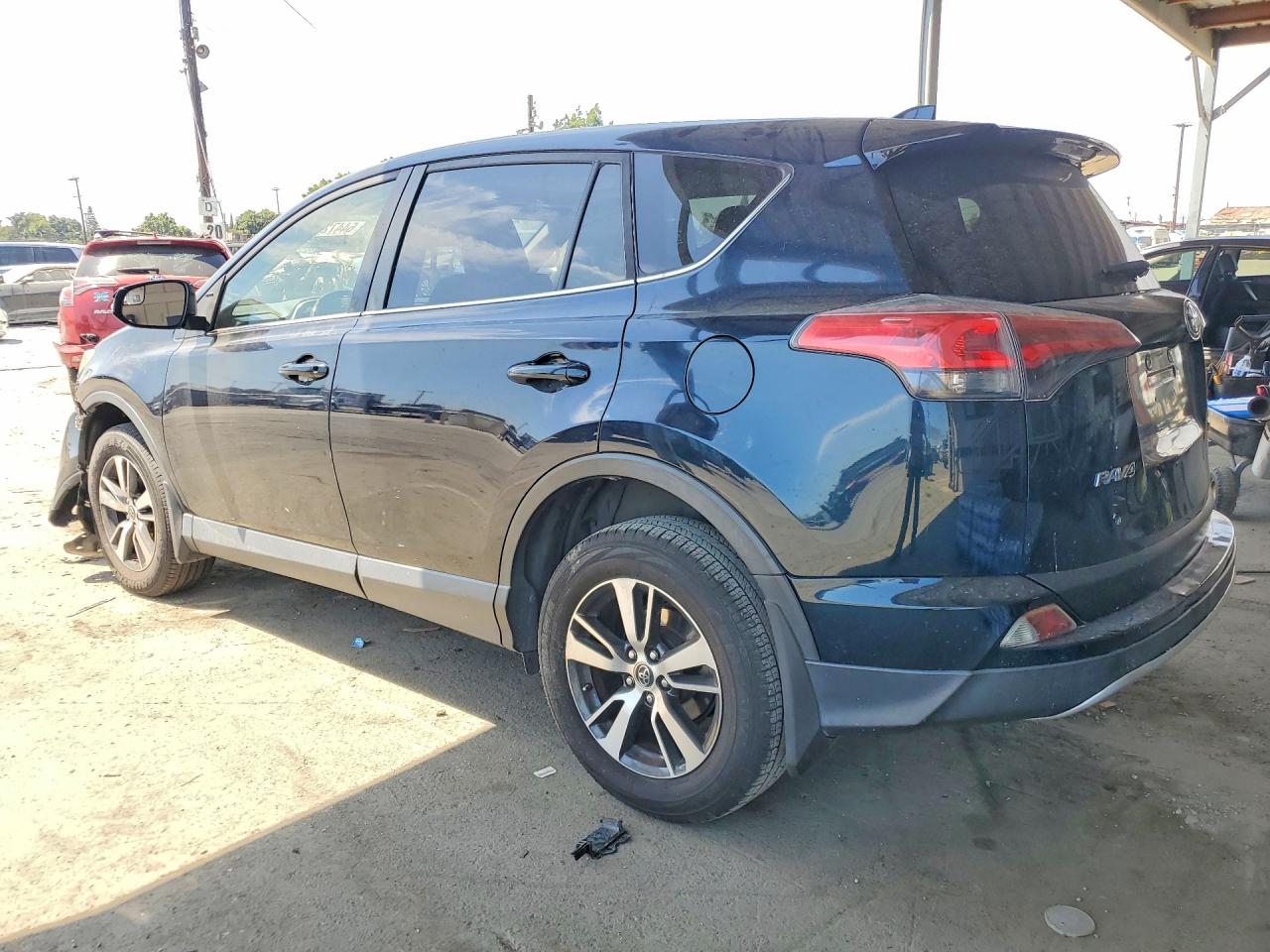 2018 TOYOTA RAV4 XLE — снимка 2