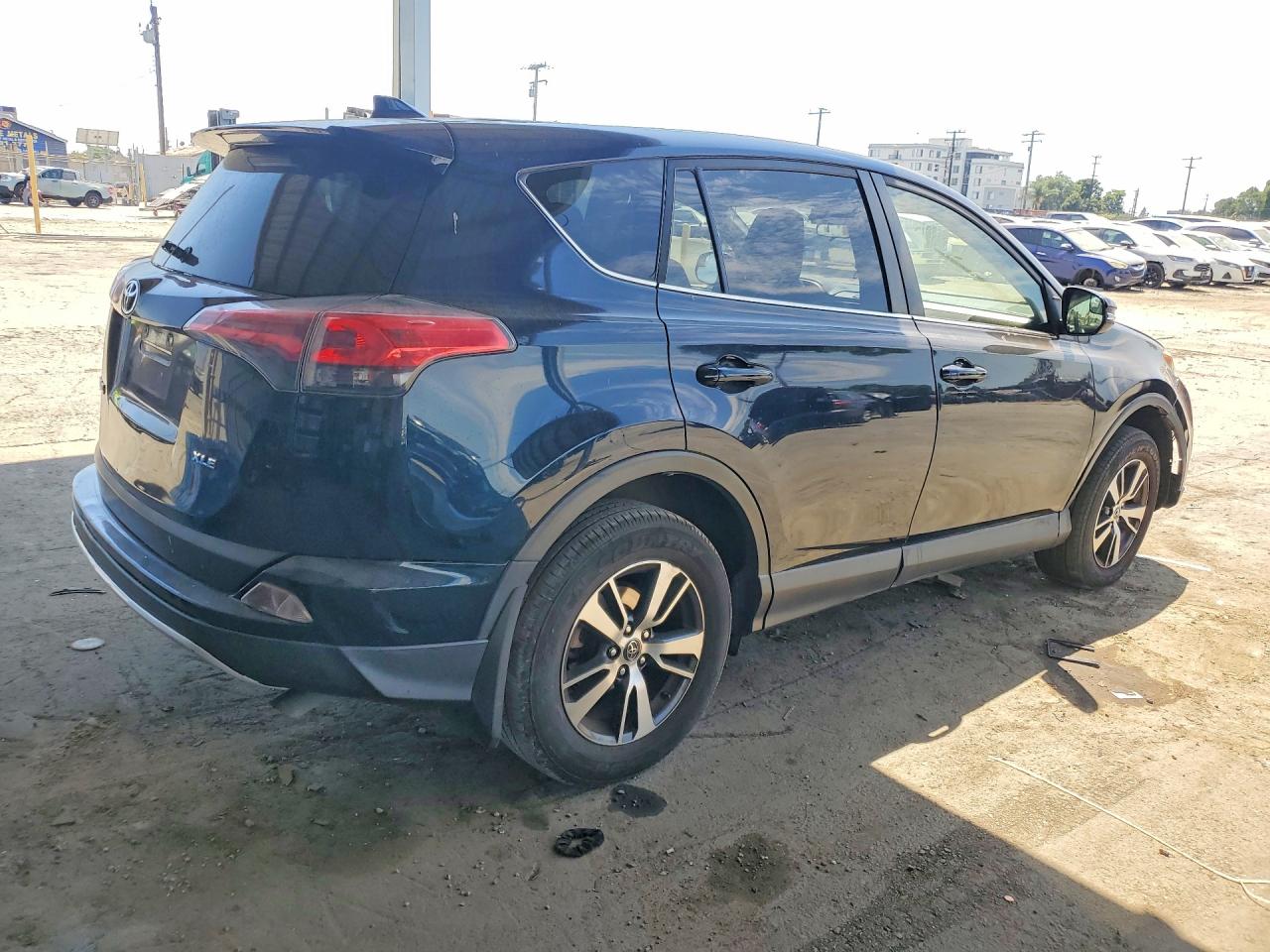 2018 TOYOTA RAV4 XLE — снимка 3