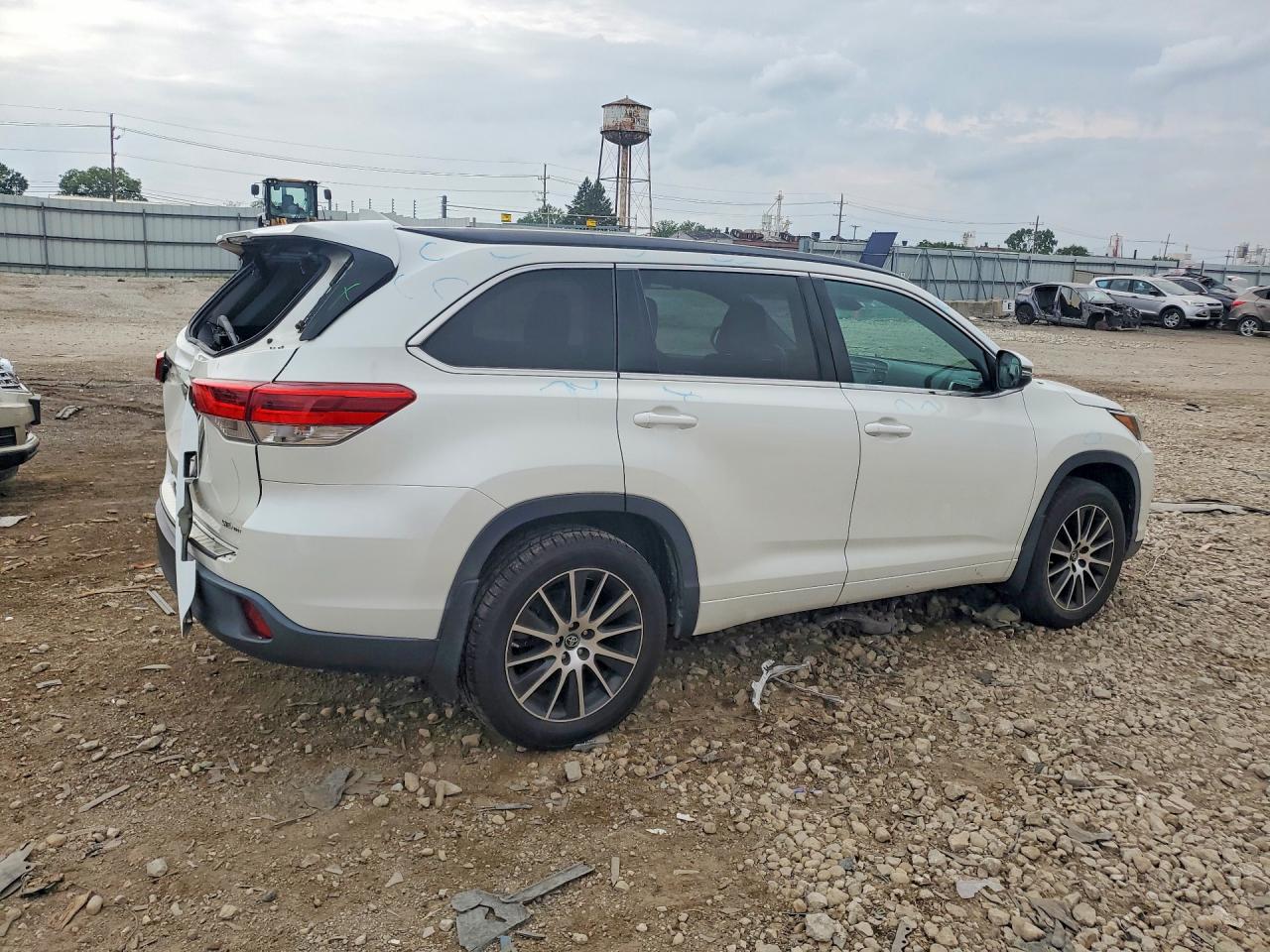 2018 TOYOTA HIGHLANDER SE — снимка 3