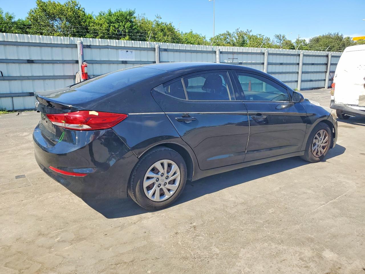 2018 HYUNDAI ELANTRA SE — снимка 3